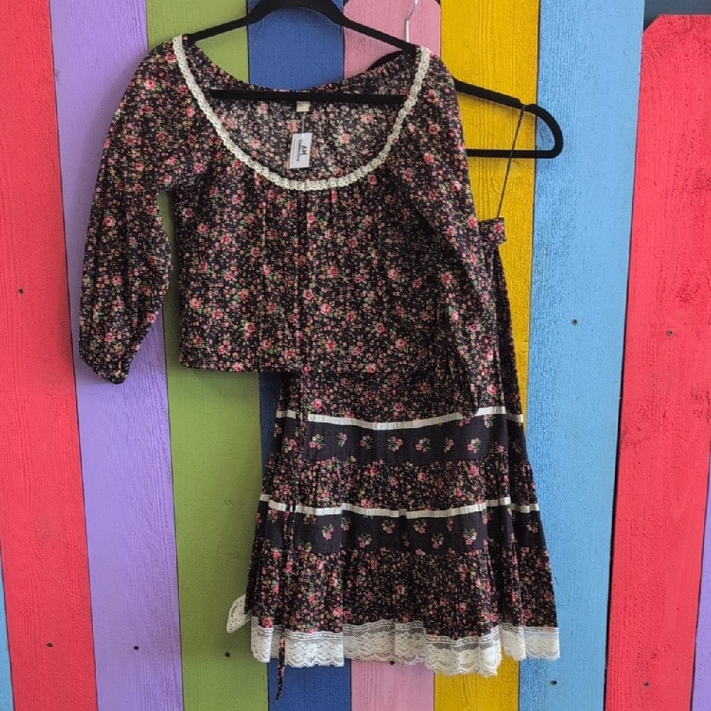 Vintage 70s Black and Pink Floral Skirt Set